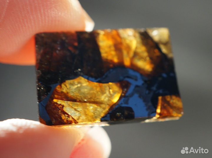 Метеорит Брагин сверкающий оливин палласит