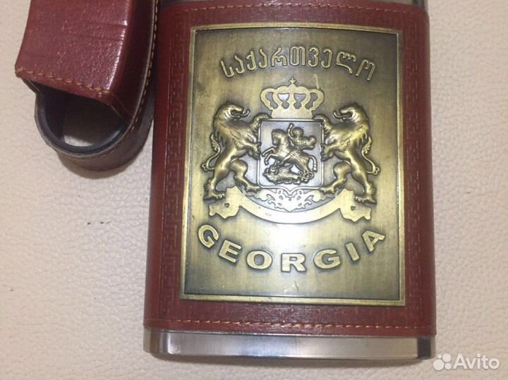 Фляжка с рюмками