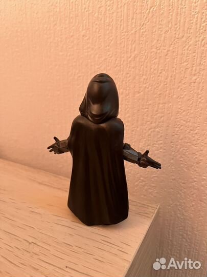 Фигурка чумной доктор