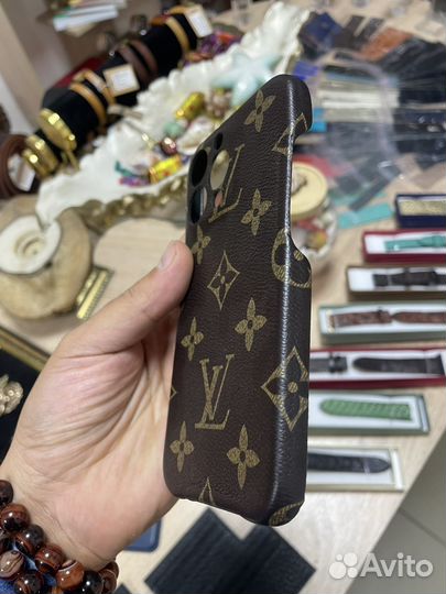 Чехол Louis Vuitton на iPhone 13 Pro