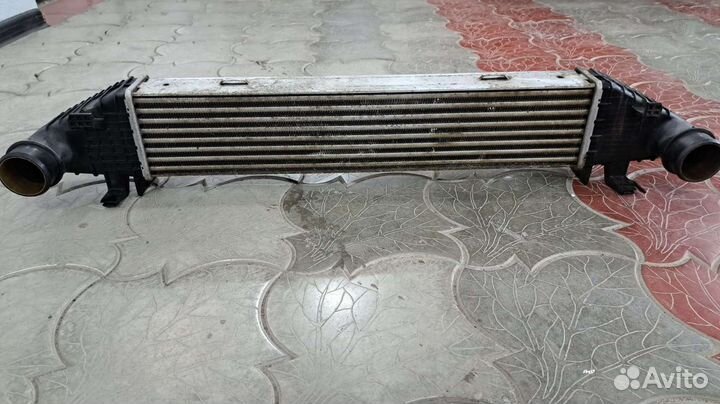 Интеркулер,охладитель воздух,радиатор mercedes 204
