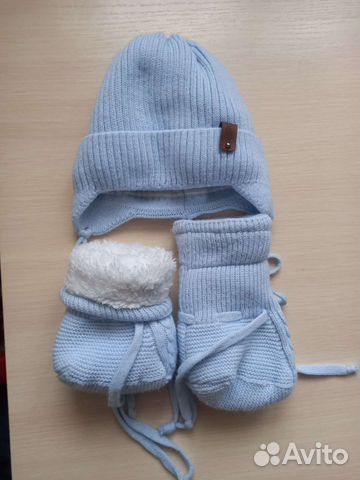 Шапочка и пинетки для новорожденного