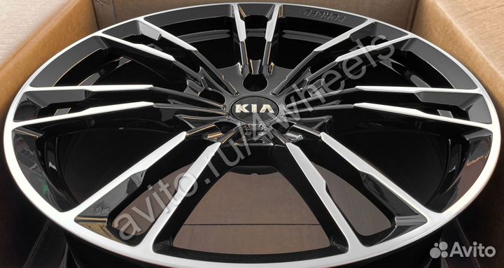 Кованые диски Kia Sorento R19 наличие