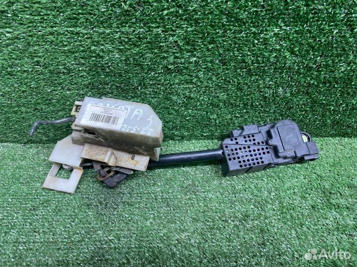 Замок двери задний левый Hyundai Sonata 5 (Тагаз)