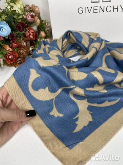 Платок от givenchy синий/коричневый