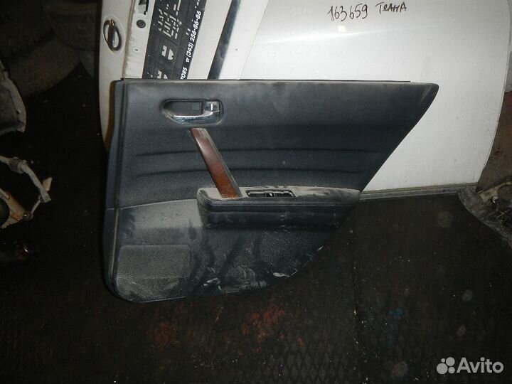 Обшивка двери задней правой Nissan Teana