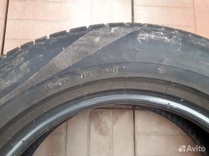 Pirelli Scorpion 215/60 R16 95