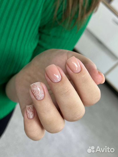 Маникюр и педикюр