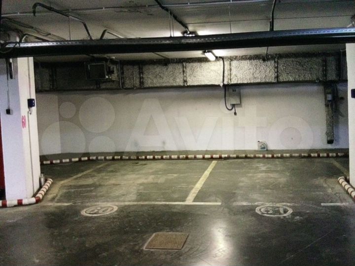 Машиноместо, 30 м²