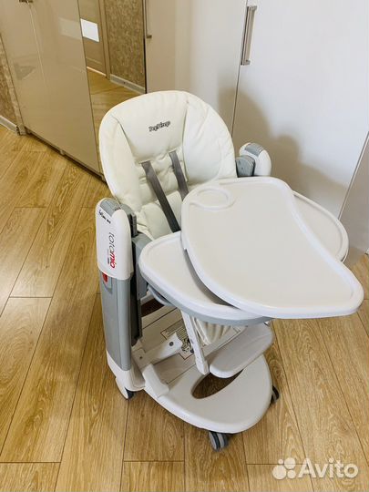 Детское кресло для кормления peg perego
