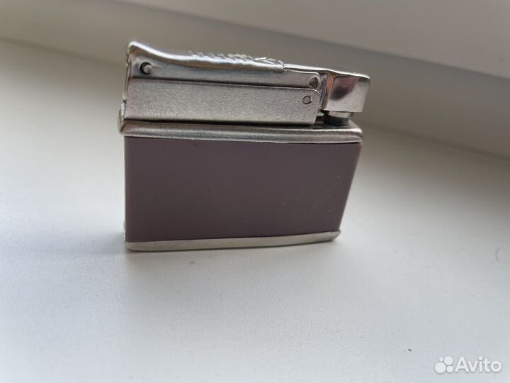 Корейская, Бензиновая зажигалка