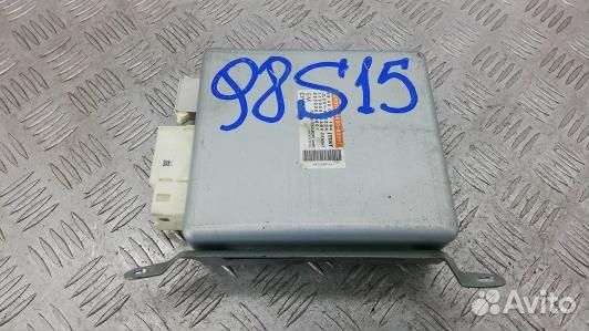 Блок управления toyota avensis T27 (98S15NC01)