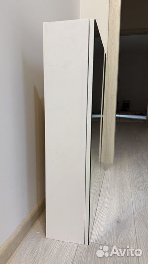 Шкаф с зеркалом в ванную70