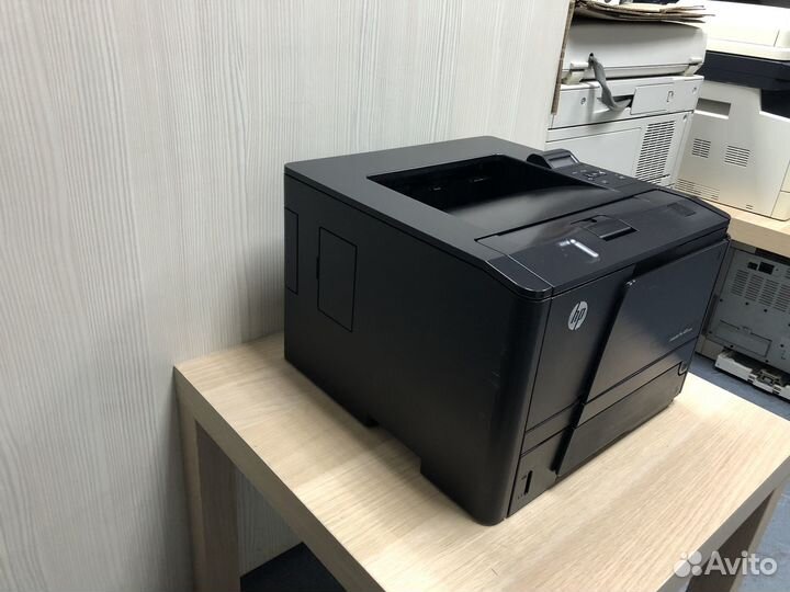 Надежный лазерный принтер HP c большим картриджем