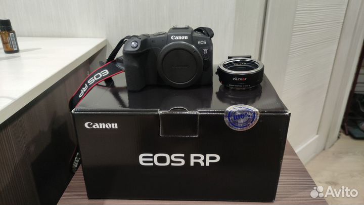 Беззеркальный фотоаппарат Canon EOS RP + адаптер