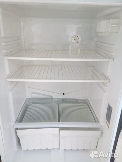 Холодильник рабочий