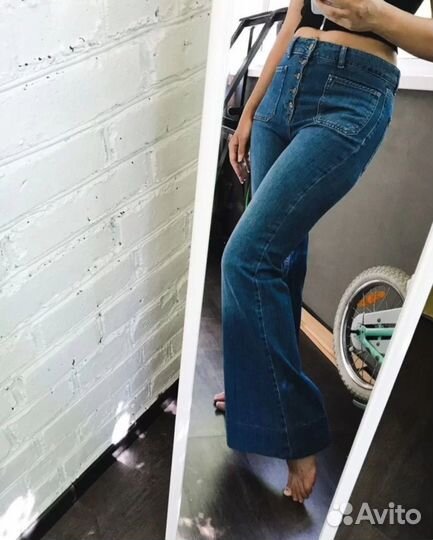 Джинсы с завышенной талией пуговицами клёш ретро