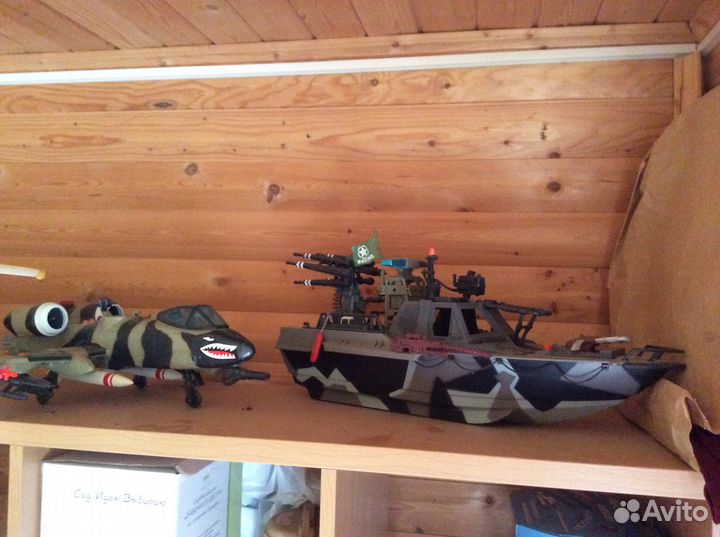 Корабль большой и другая техника