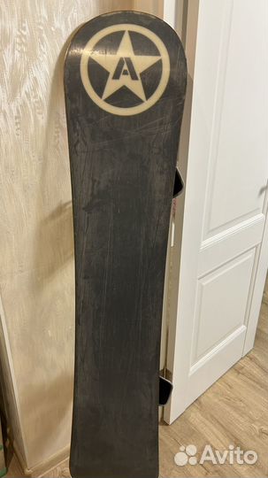 Сноуборд с креплениями