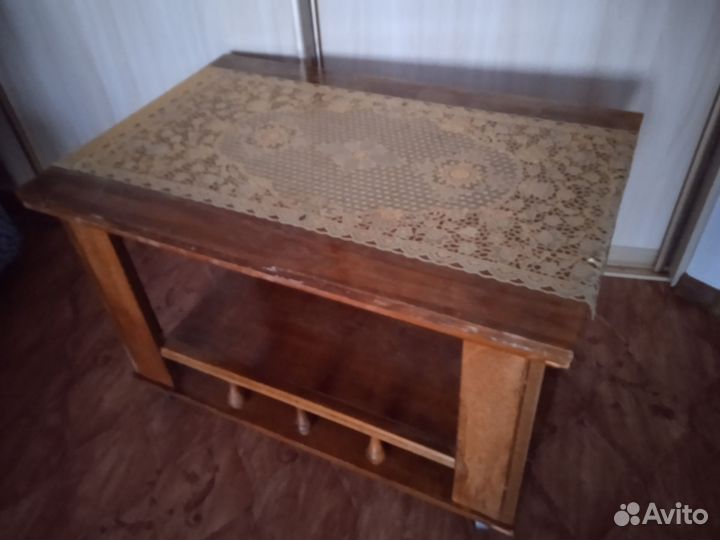 Журнальный столик