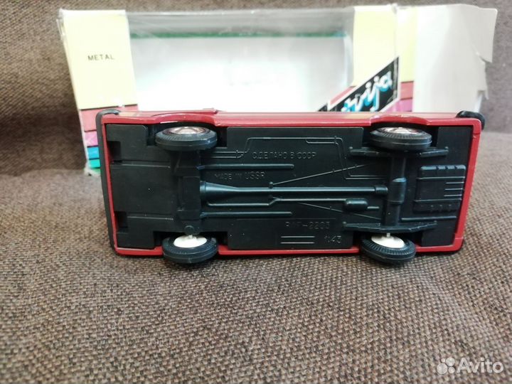 Модель автомобиля раф