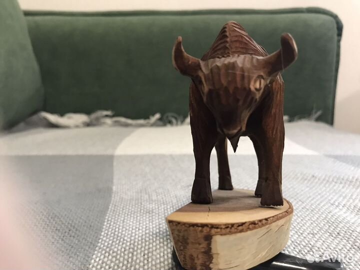 Статуэтка фигурка зубр дерево