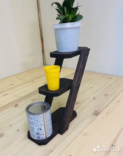 Полка для цветов на окно