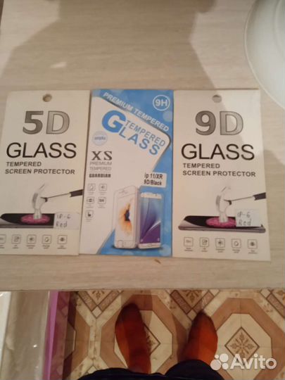 Защитные стёкла на iPhone 6 и хз но тоже на айфон