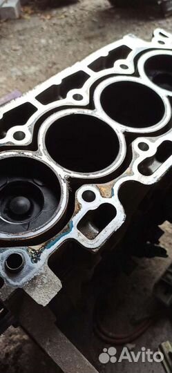 Блок двигателя 1.6 дизель DV6 Ситроен Пежо Форд