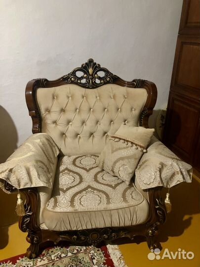 Диван холл с креслами