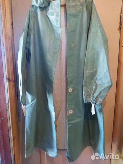 Продаю плащ (озк)