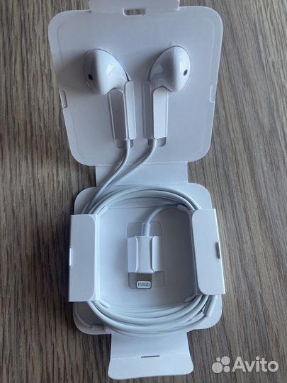 Наушники apple