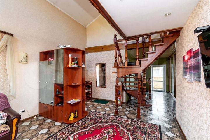 Коттедж 183,7 м² на участке 11,6 сот.