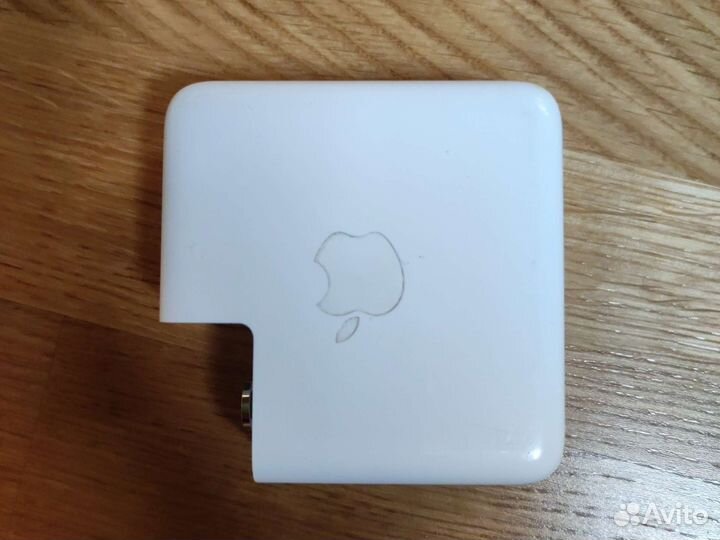 Блок питания / адаптер Apple USB-C 61W A1718