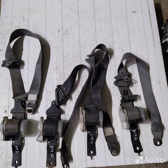 Ремень безопасности Nissan Cefiro 32 седан 2 1998