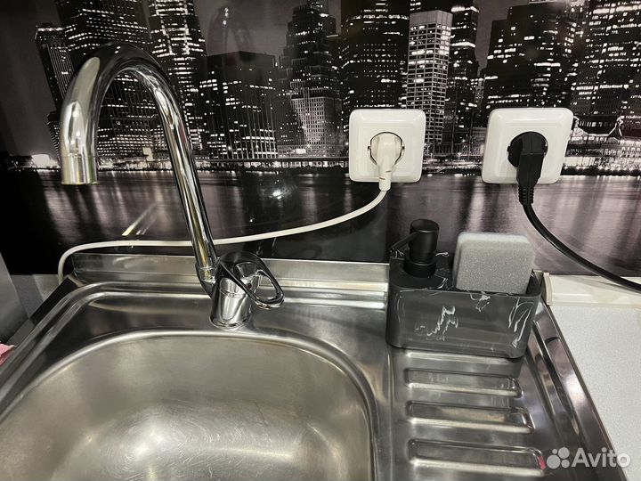 Дозатор для жидкого мыла