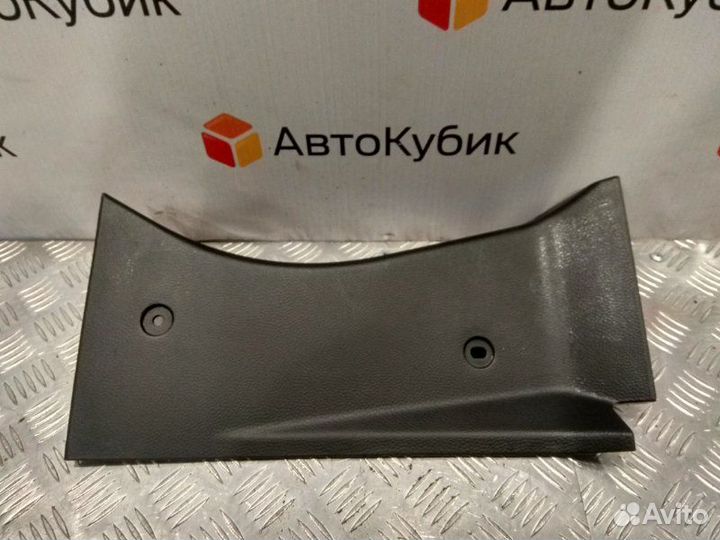 Обшивка багажника задняя правая Mitsubishi Lancer