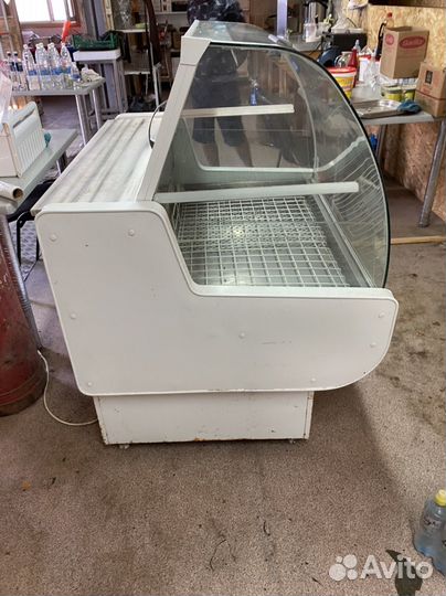 Витринный холодильник