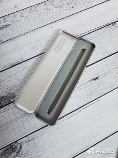 Iceberg новая шариковая ручка в кейсе