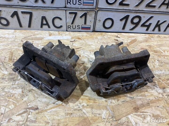 Суппорт тормозной Volvo S80 седан 2.9 2002