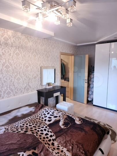 2-к. квартира, 54 м², 4/10 эт.