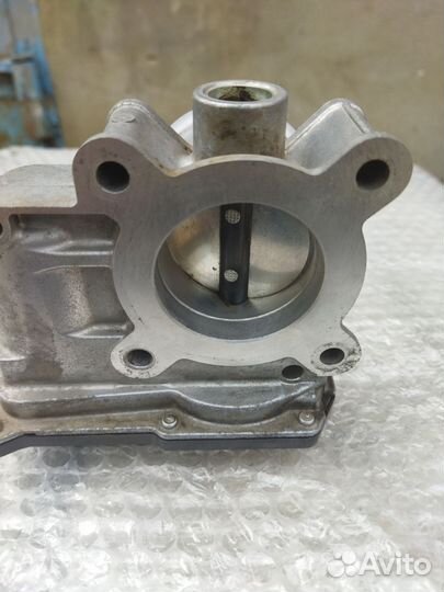 Дроссельная заслонка renault