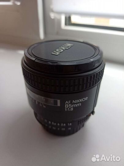 Объектив nikon 85 1.8