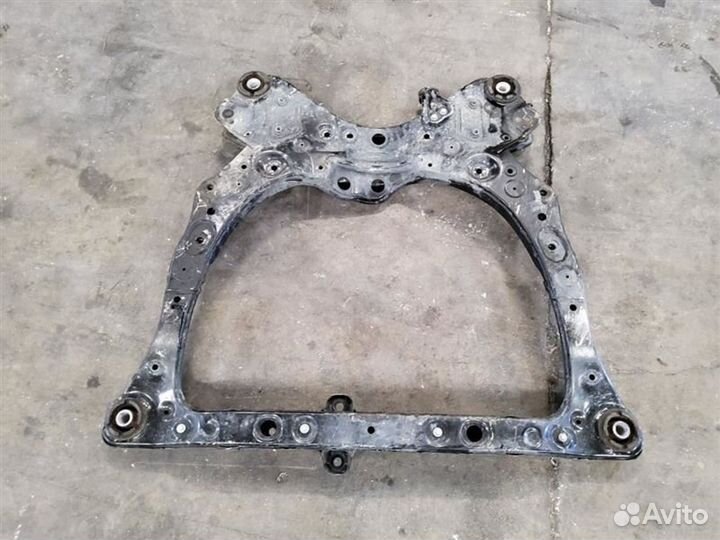 Подрамник передний тойота камри