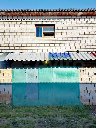 Гараж, > 30 м²