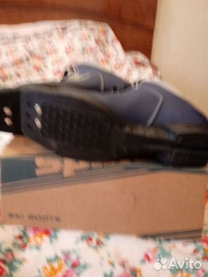 Лыжные ботинки