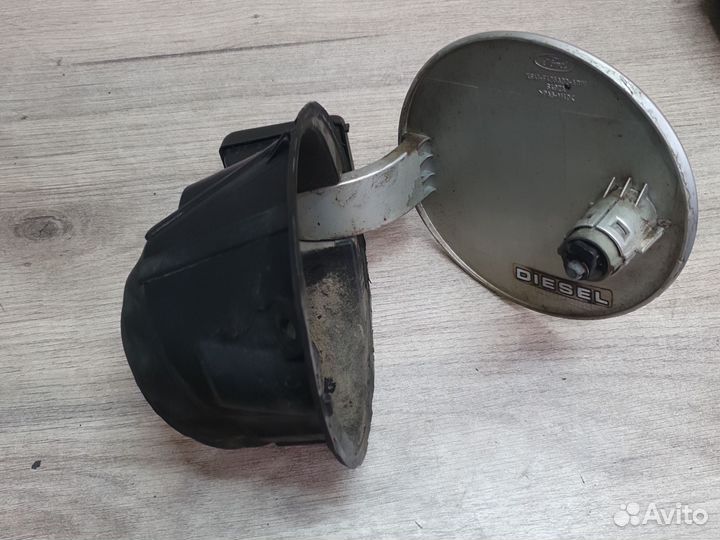 Лючок бензобака ford focus 1 98-05