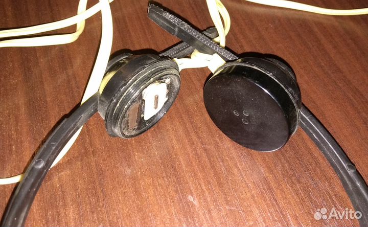 Раритетные наушники для сетевого радио