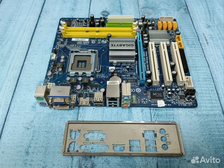 Материнская плата Gigabyte GA-G41M-ES2H