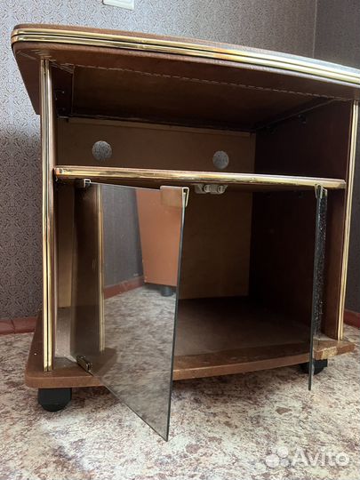 Тумба под телевизор